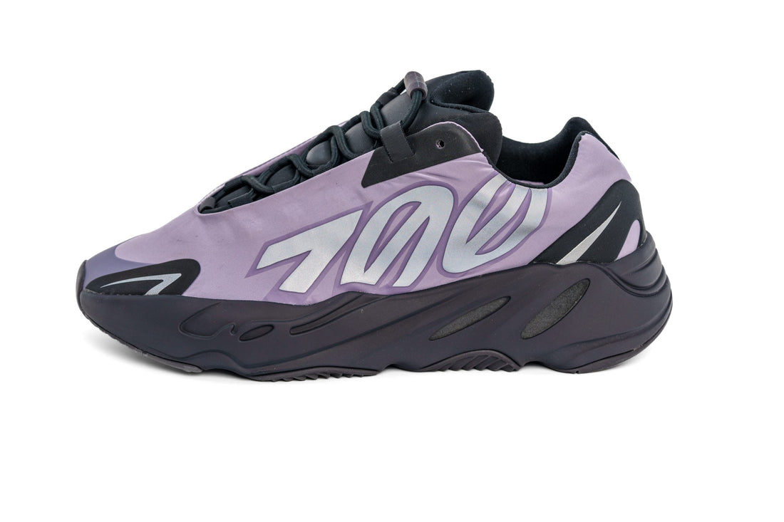 Yeezy Boost 700 MNVN Geode