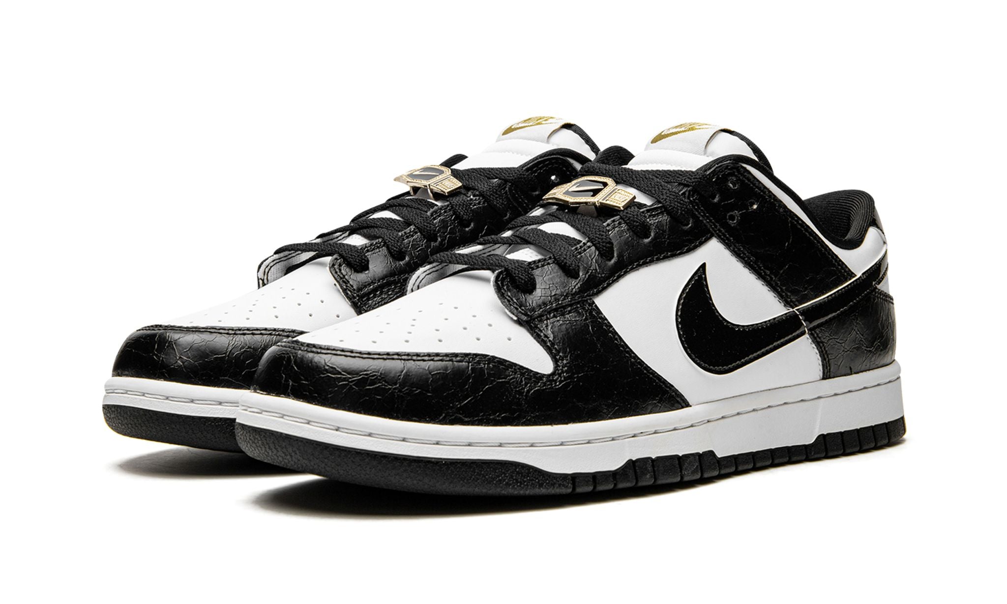 Nike Dunk Low SE "World Champs Black White"