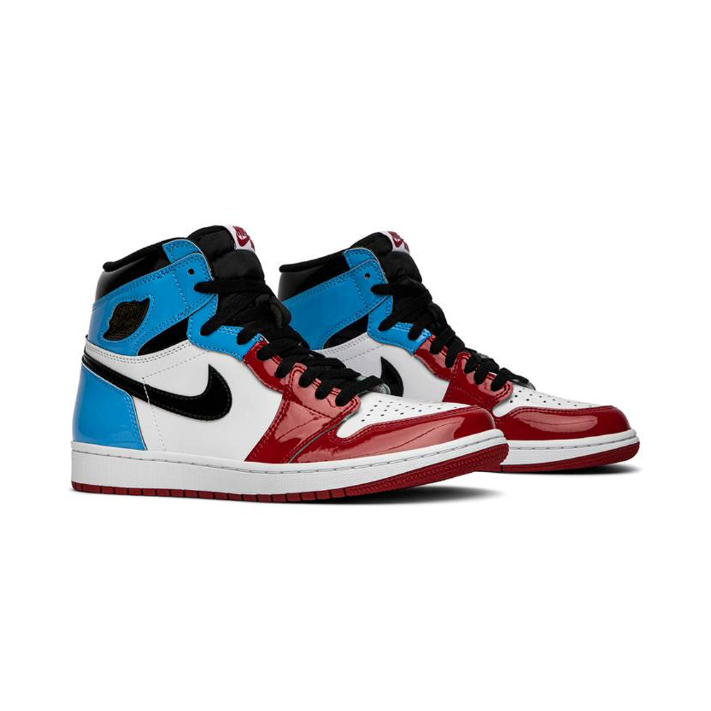 Air Jordan 1 Retro High Fearless UNC Chicago